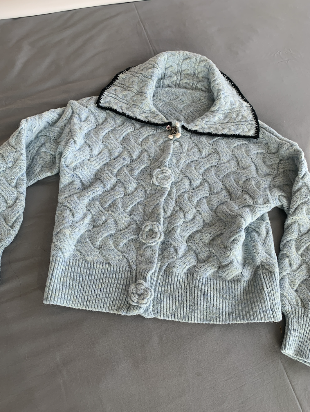 Blue green knit short cardigan