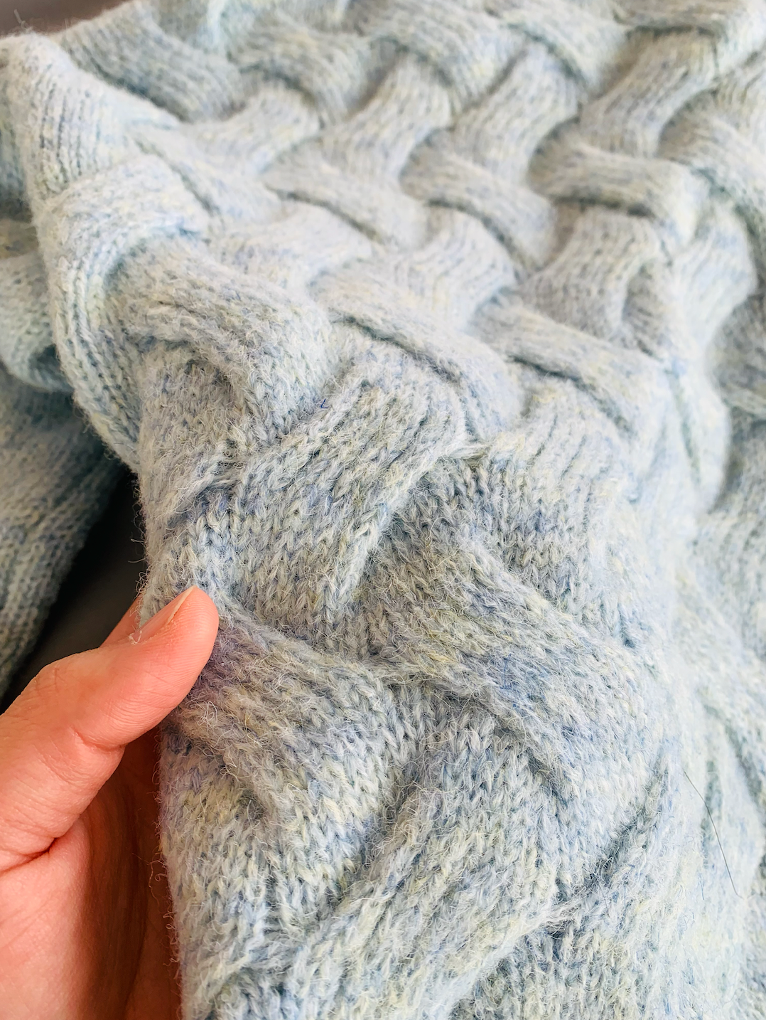 Blue green knit short cardigan