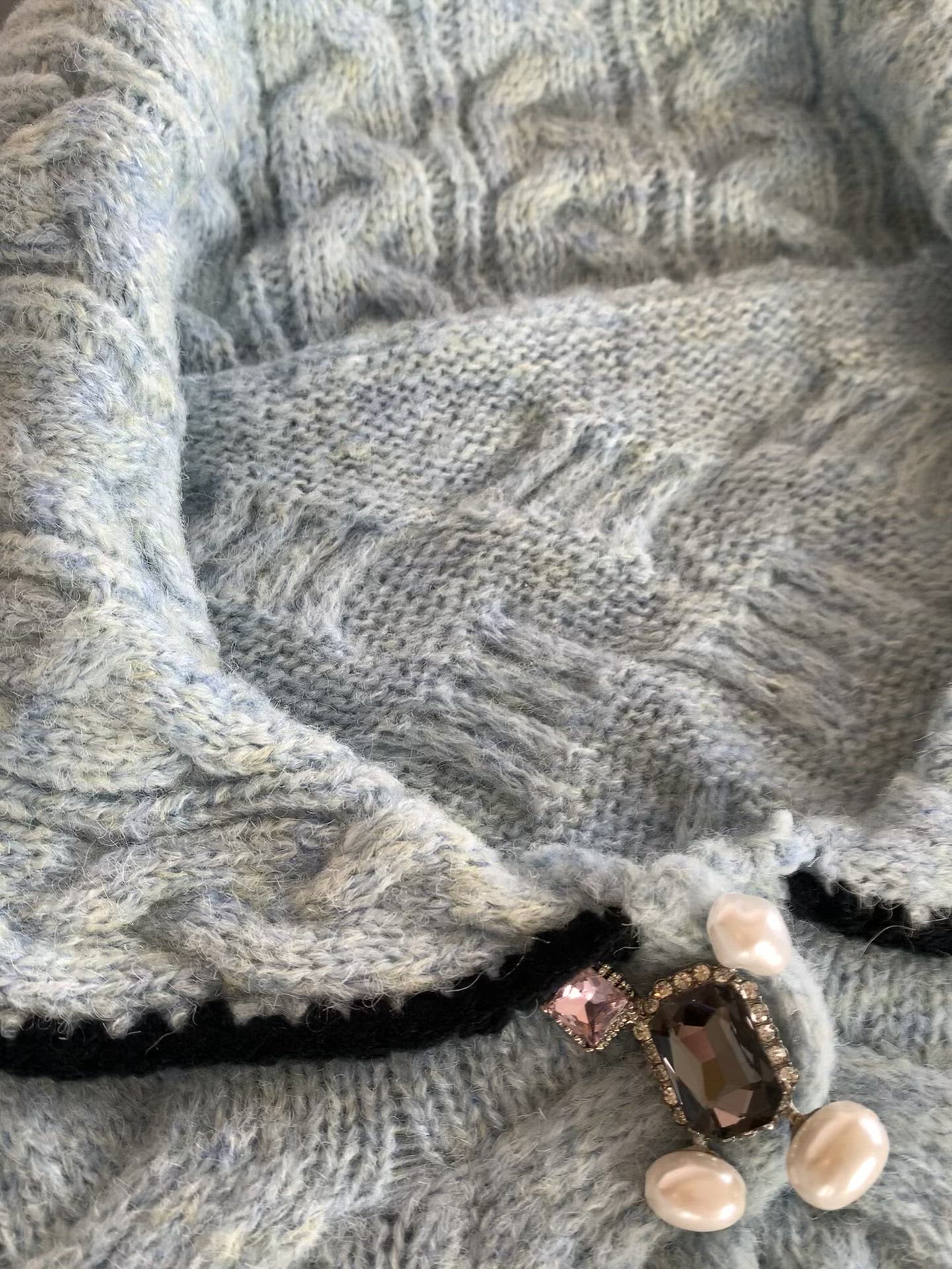 Blue green knit short cardigan